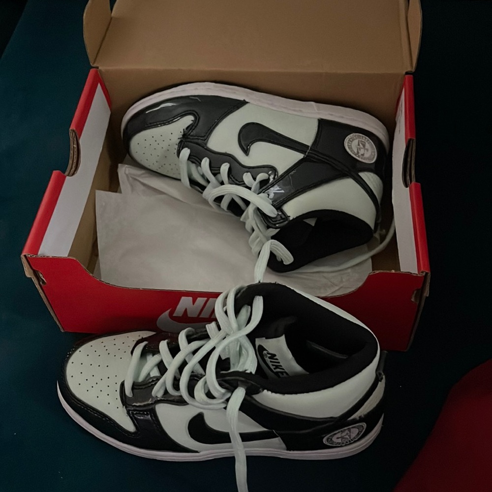 Nike high top dunks, worn once size 13y